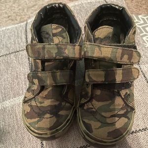 Camouflage vans